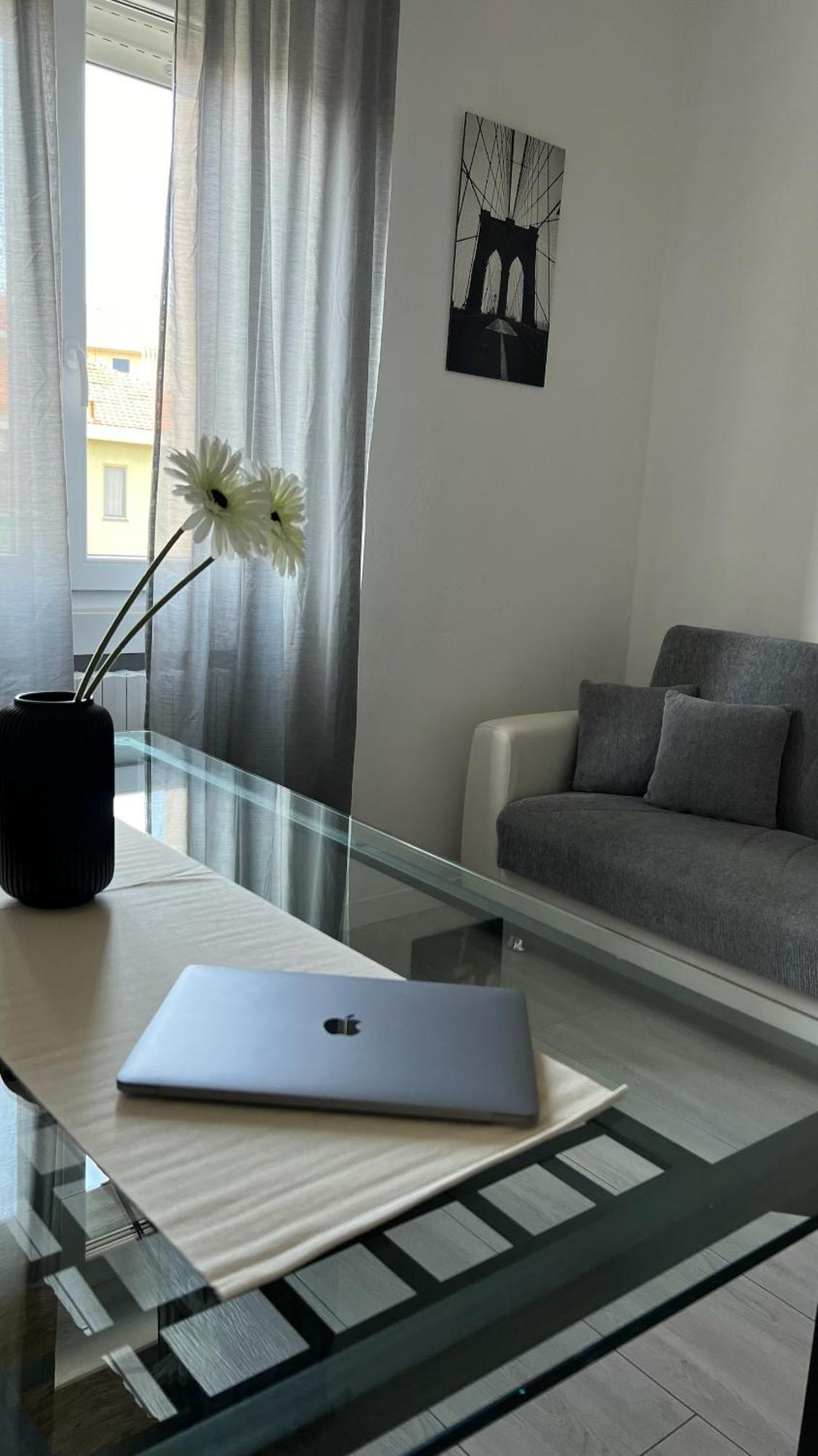 Appartement Rafael Milano - 10 Min From Linate Airport, Centrale Fs, Ospedale San Raffaele Extérieur photo