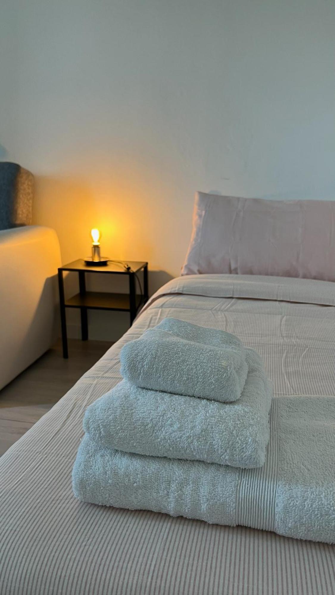 Appartement Rafael Milano - 10 Min From Linate Airport, Centrale Fs, Ospedale San Raffaele Extérieur photo