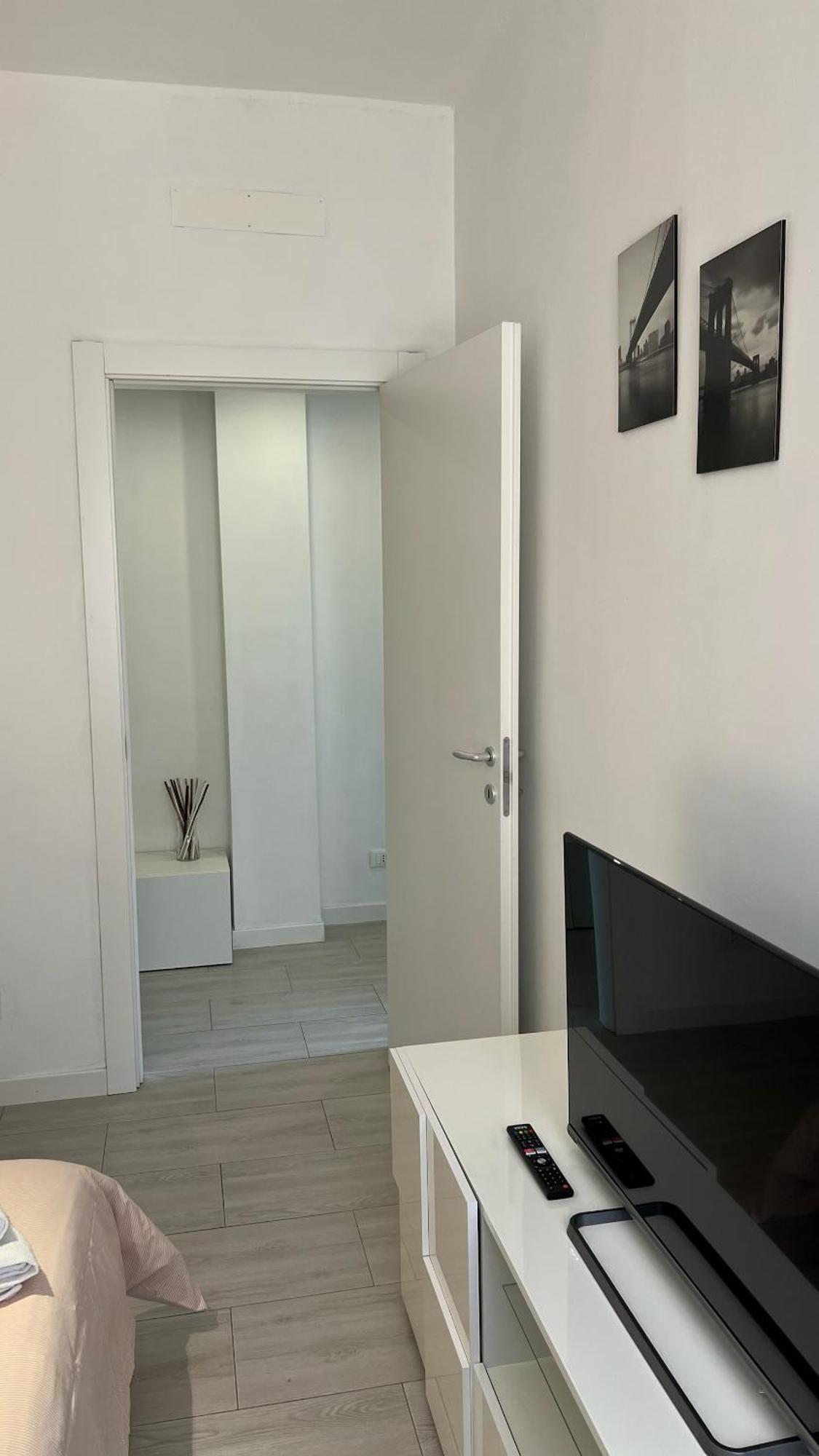 Appartement Rafael Milano - 10 Min From Linate Airport, Centrale Fs, Ospedale San Raffaele Extérieur photo
